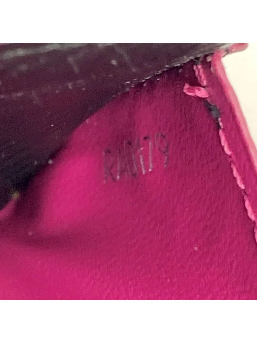 Louis Vuitton Epi Portefeuille Sarah Bifold Wallet Black Pink